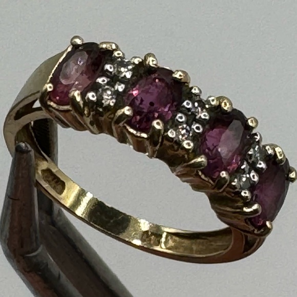 14kt yellow gold rhodolite garnet and diamond ring